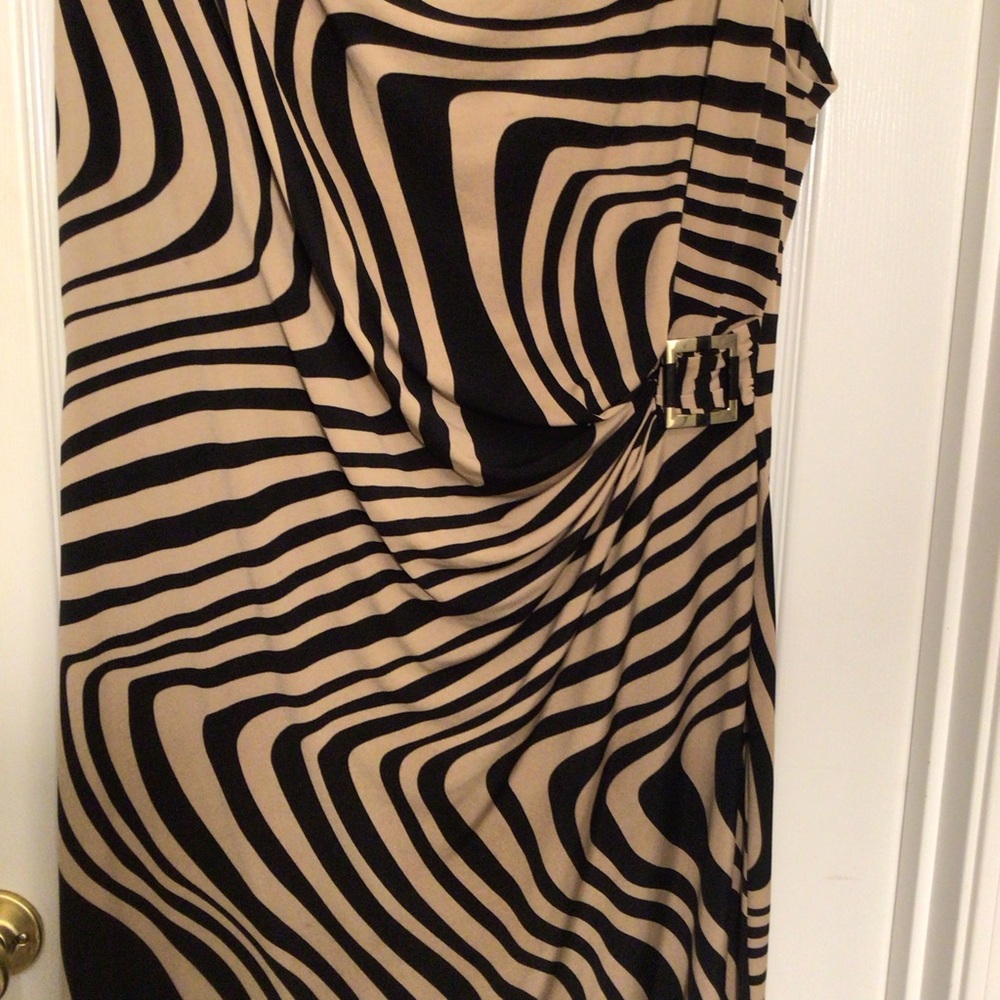 Tahari Arthur S Levine Black and Tan Dress Size 16W - Picture 6 of 13